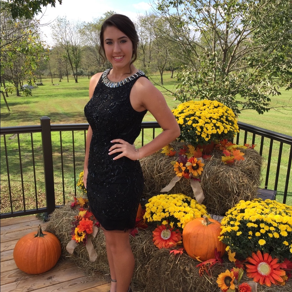 Sherri Hill Size Black Sparkles Silver Crystals